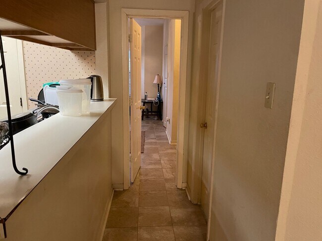 Photo - 915 W 23rd St Unidad 102