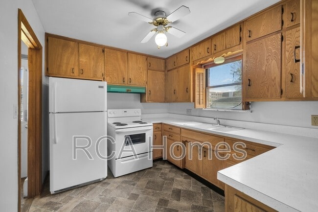Photo - 1508 Castle Ave