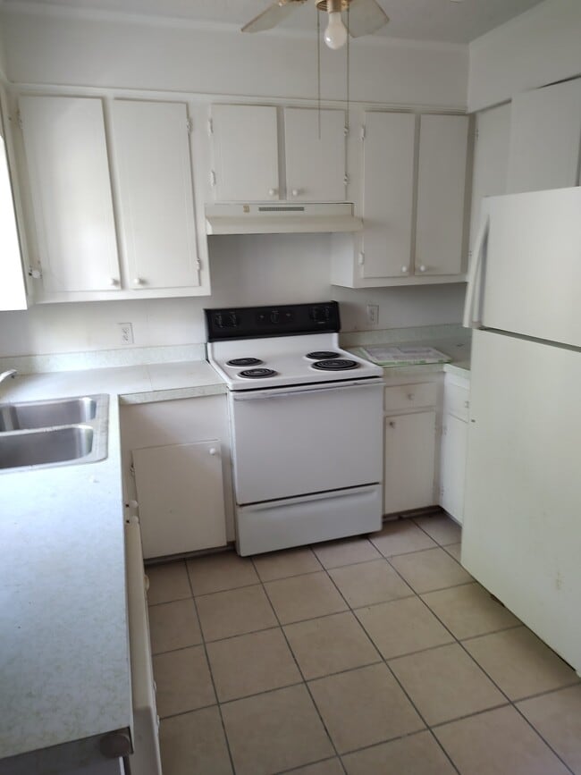 Photo - 1302 Hardy St Unit A