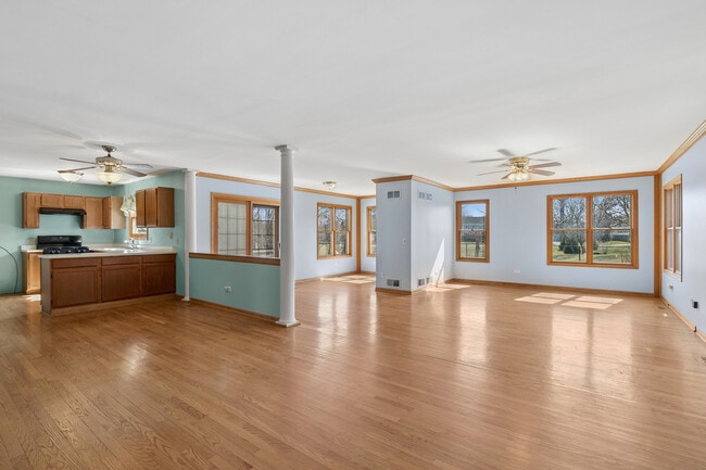 Photo - 5573 Barnwood Dr