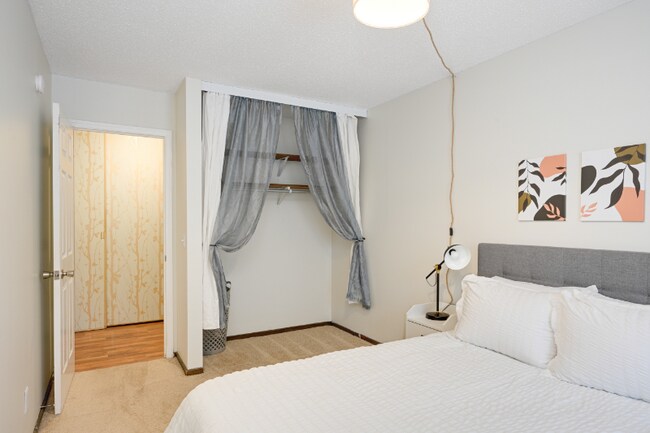 Photo - 1008 Westbrooke Way