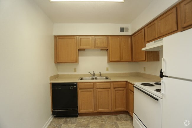 1BR, 1BA - 731 SF