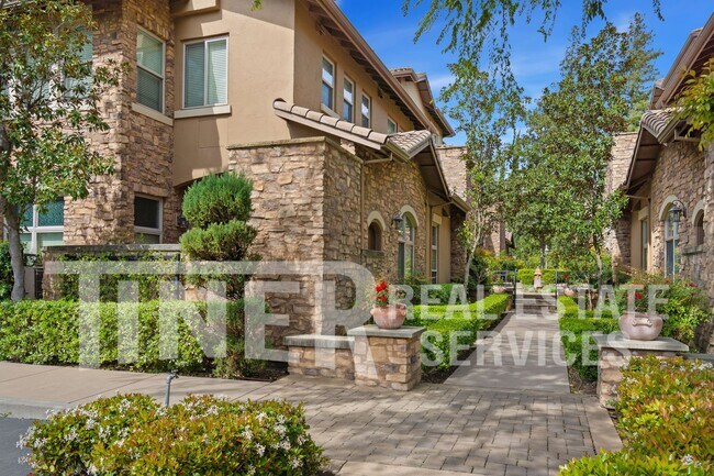 Photo - Luxurious Tuscan Style 3 Bedroom Home in P... Unit #305
