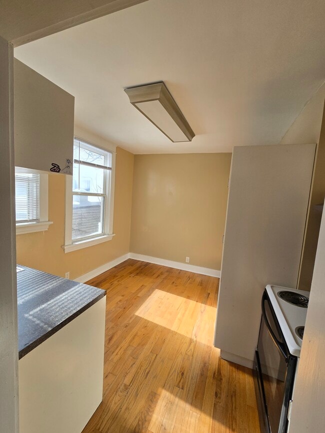Building Photo - 3 Lehrman Way Unit 2