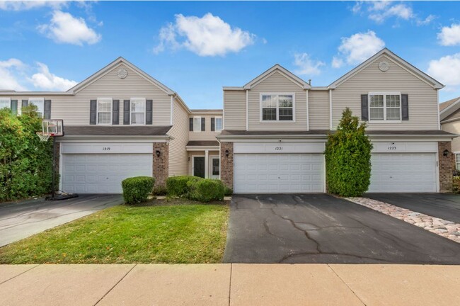 Building Photo - 1221 Courtland Cir Unit 1221