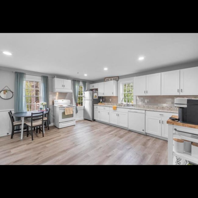 Photo - 15 Hackmatack St Unit 15