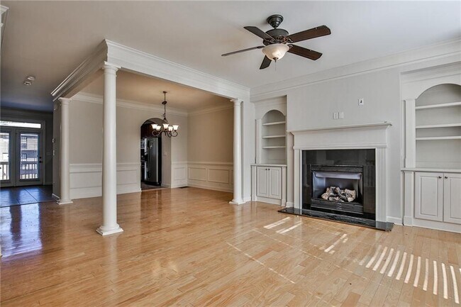 Photo - 1934 Cobblestone Cir NE