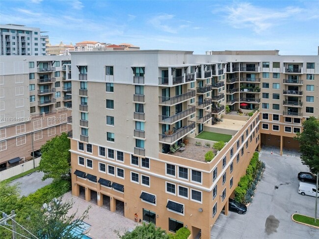 Photo - 3530 SW 22nd St Unidad 614 Rental