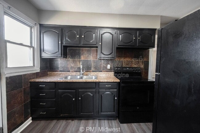 Photo - 1937 King Ave