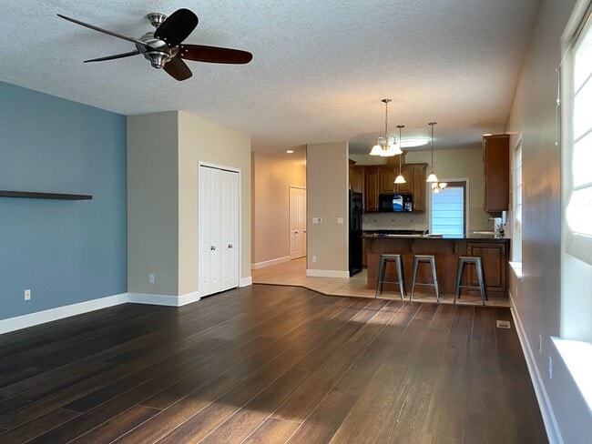 Photo - Lovely Modern Westside Home