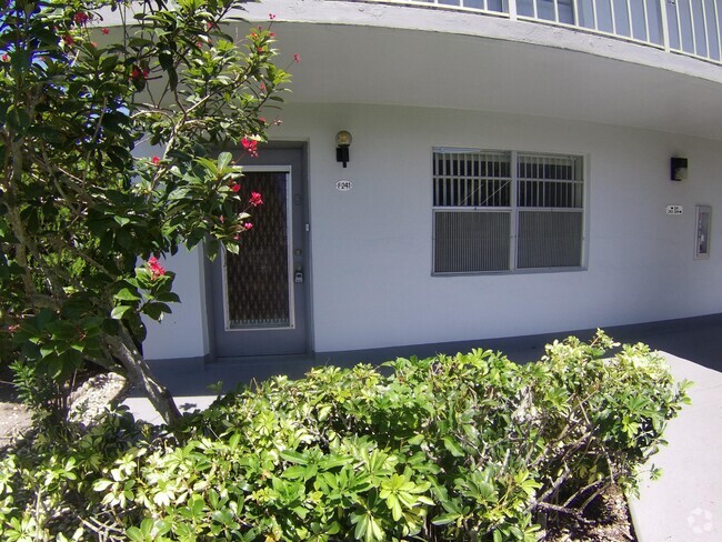 Building Photo - 241 Piedmont F Rental
