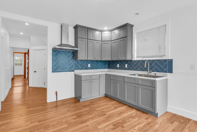 Photo - 127 Maple Ave Unidad 1st Floor