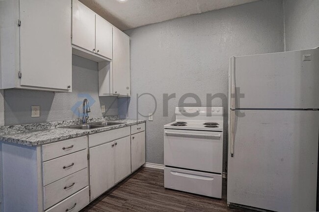 Photo - 1006 S Throckmorton St