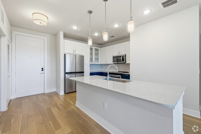 2BR, 2BA - 1,179SF - Kitchen