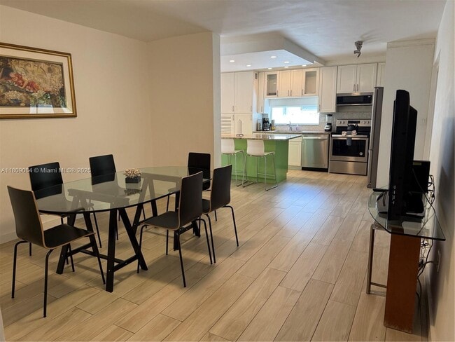 Photo - 2341 SW 17th Ave Unit 2341