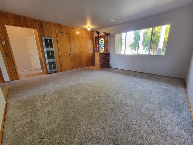 Photo - 330 Sky Vista Way