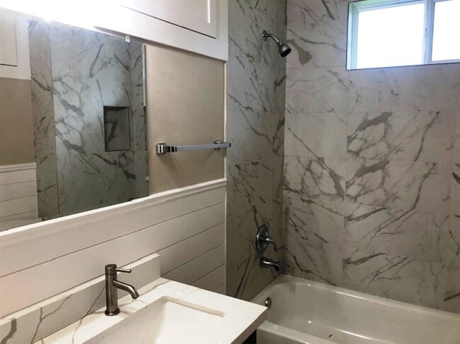 Photo - 3022 School St