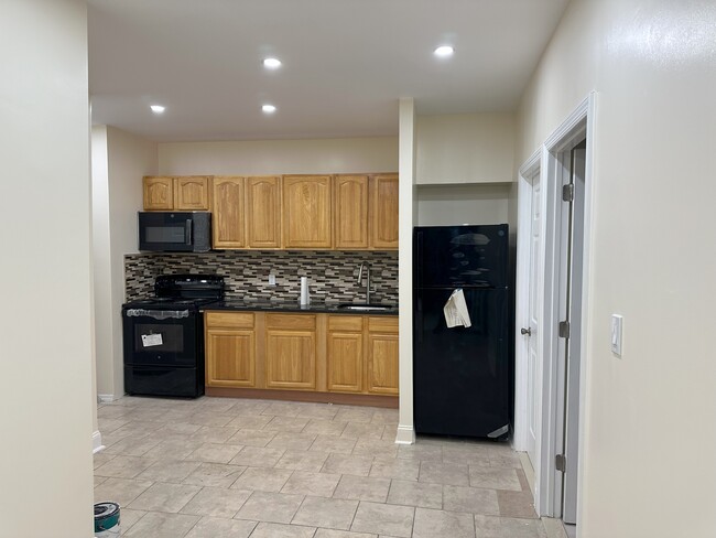 Kitchen - 514 Amboy St, Unidad Apartment 1R