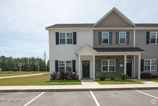 Building Photo - 1 Jaydn Dr W Rental