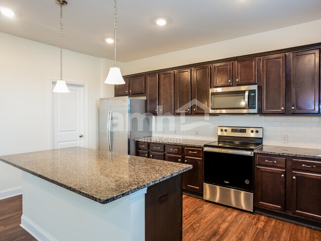 Photo - 144 Twin River Dr