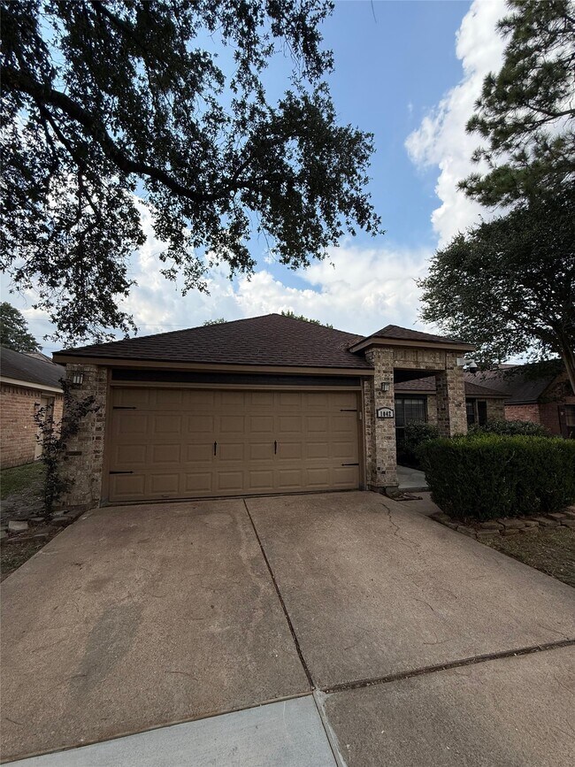 Photo - 1042 Cascade Creek Dr
