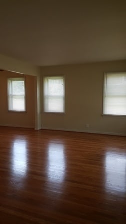 Photo - Newly Remodeled House for Rent in Crestwood