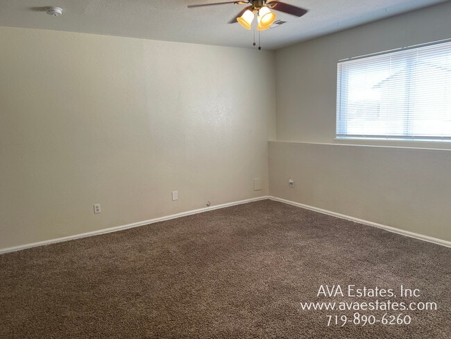 Photo - 743 E Laporte Dr