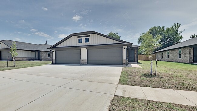 2 Bedroom 2 Bath Duplex With 2 Car Garage ... - 2 Bedroom 2 Bath Duplex With 2 Car Garage ... House