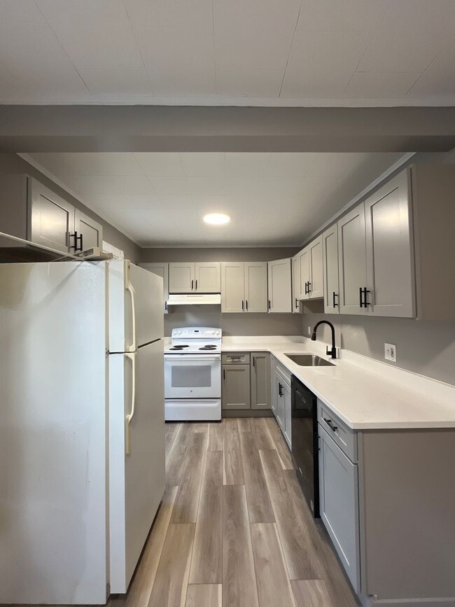 Photo - 1222 Main St Unit 1222 Main Street  1