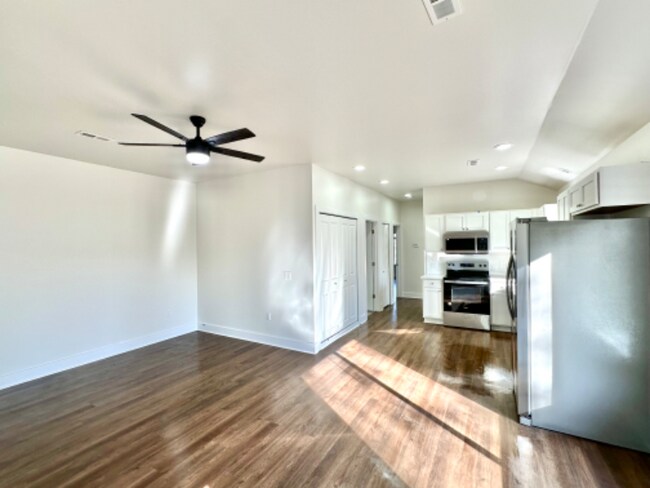 Photo - 1215 Corporate Dr Unit 104