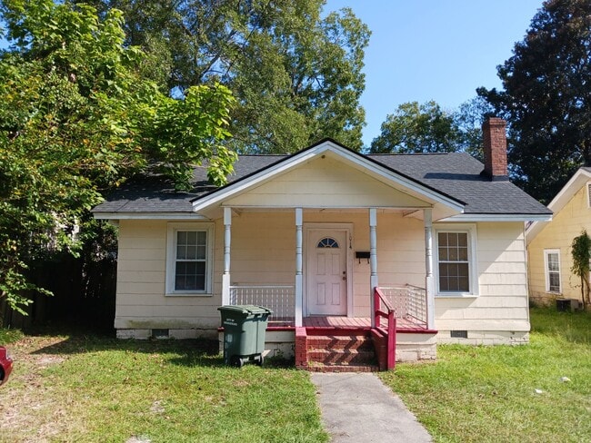 Photo - 1014 Henley St