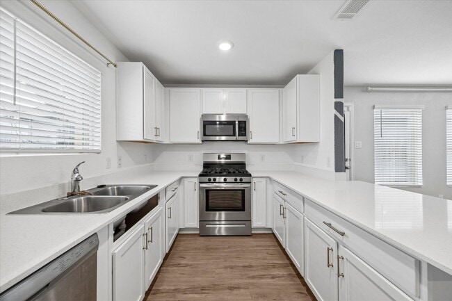 Building Photo - 22014 Birchwood River Trl