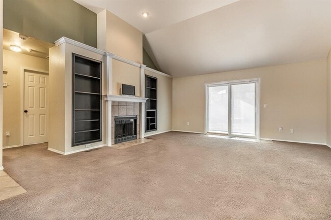 Photo - 904 Merlin Cir