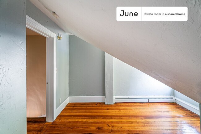 Photo - Room in Shared 6 bed/2 bath home Unit E