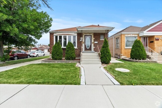 Building Photo - 3656 W 70th Pl Rental