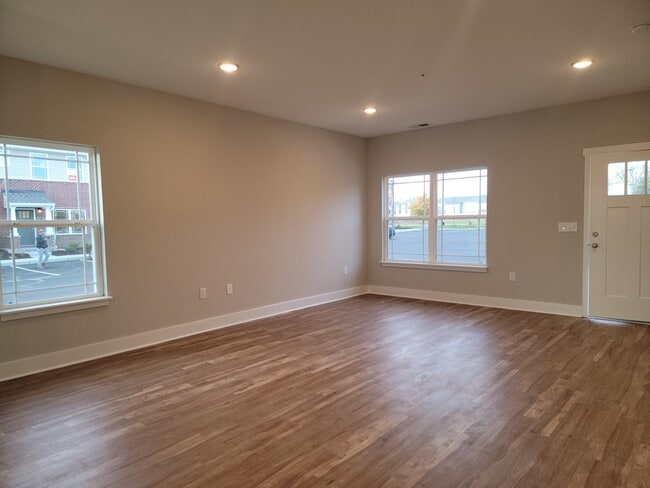Photo - 2052 Sunflower Dr