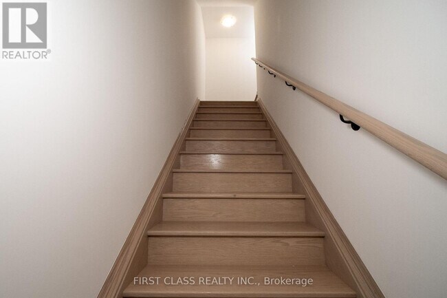 Photo - 20 Lytham Grn Cir