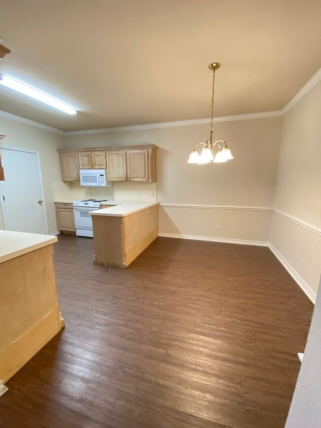 Photo - 1214 Lindsey Ln Unit A