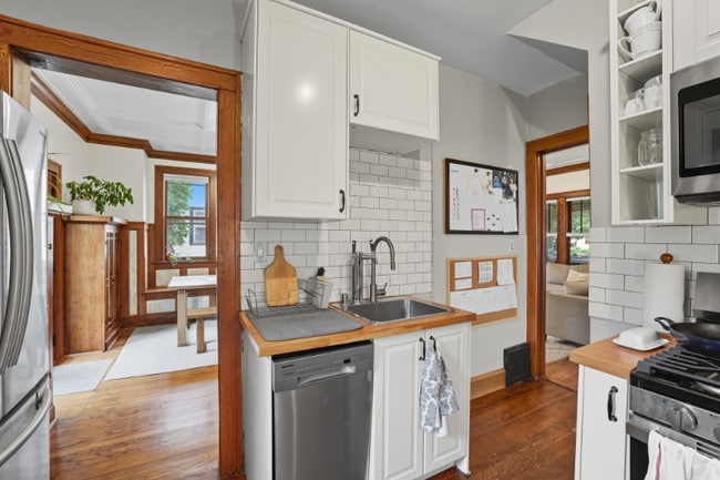 Photo - 1679 Hubbard Ave