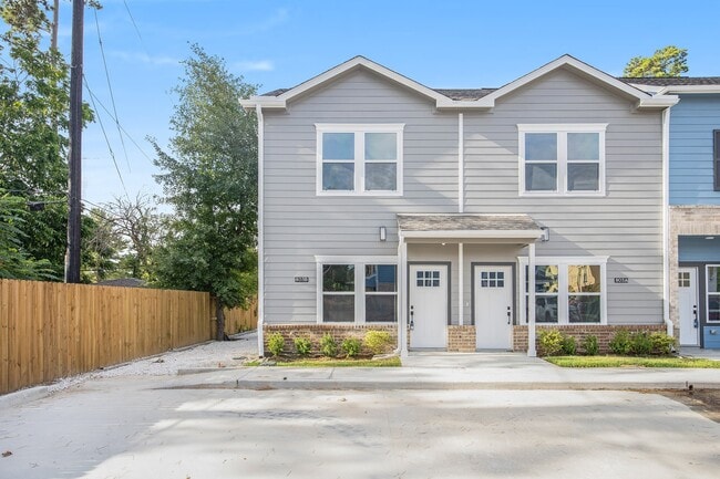 Building Photo - 5262 Ella Blvd Unit 803A