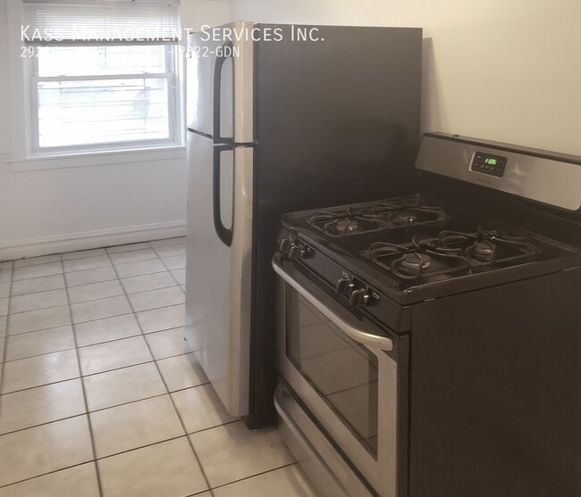 Photo - 2922 N Albany Ave Unit 2922-GDN