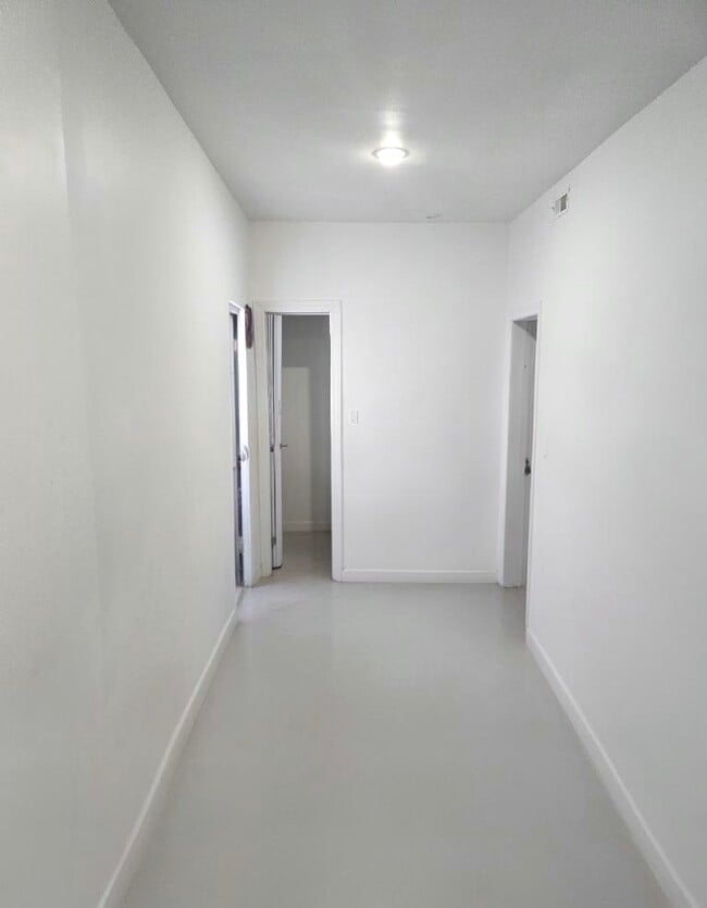 Photo - 3262 S Morgan St Unit 1K