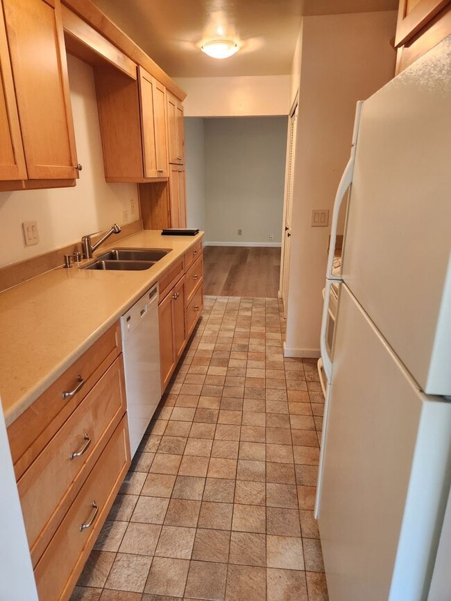 Photo - 1725 Holland Cir