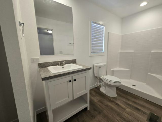 Photo - 4650 E Carey Ave