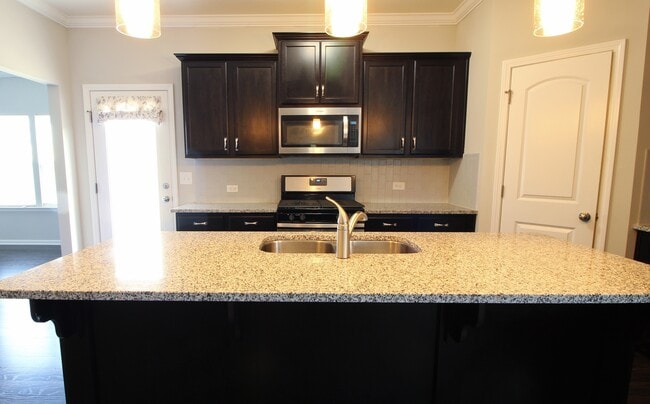 Photo - 3/2.5 House with Fenced-In yard and GORGEOUS interior!