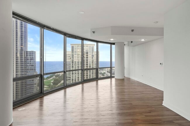 Photo - 155 E 13th St