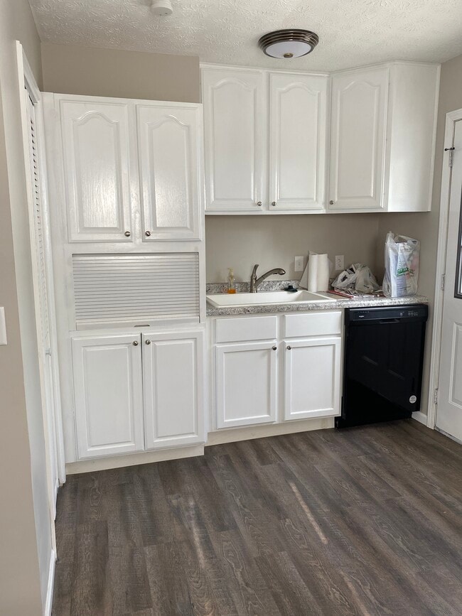 Photo - 3001 Underwood St