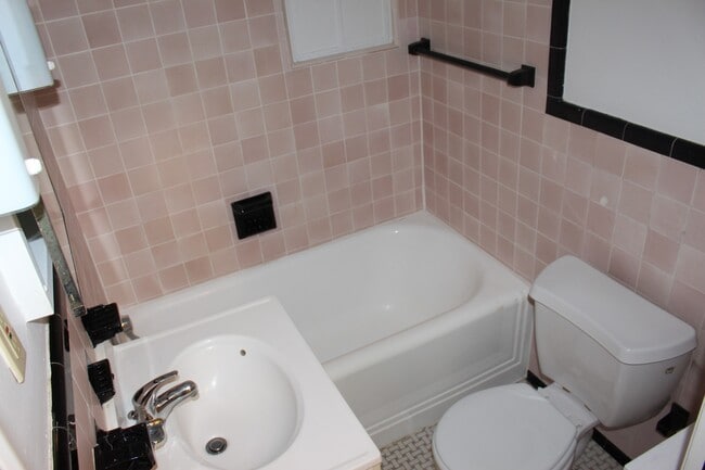 Photo - Cambridge Court