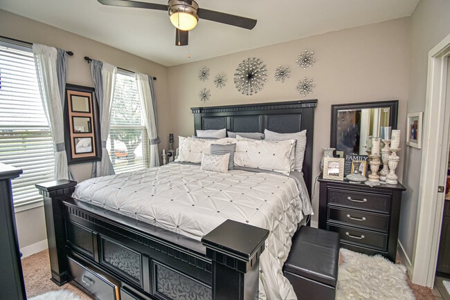 Photo - Villas of Vanston Park