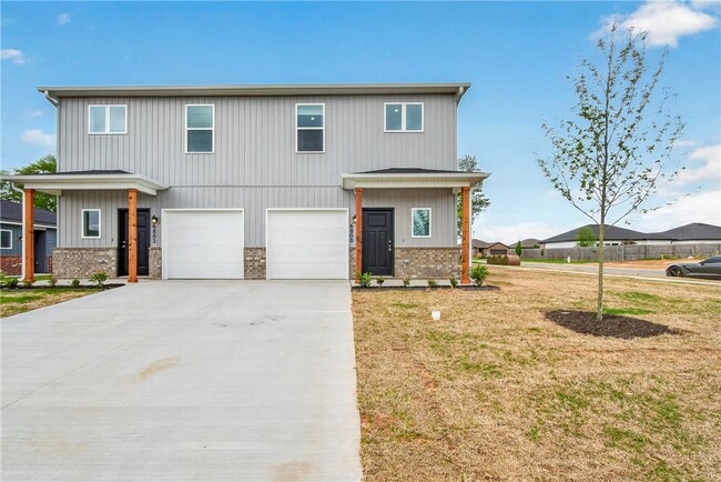 Building Photo - 6800 SW Dignity Ave